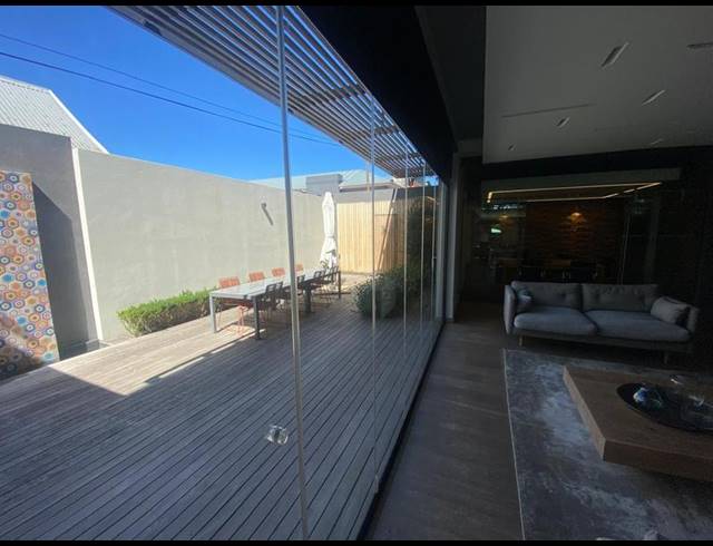 BUSINESS PROPERTY TO RENT IN WALMER